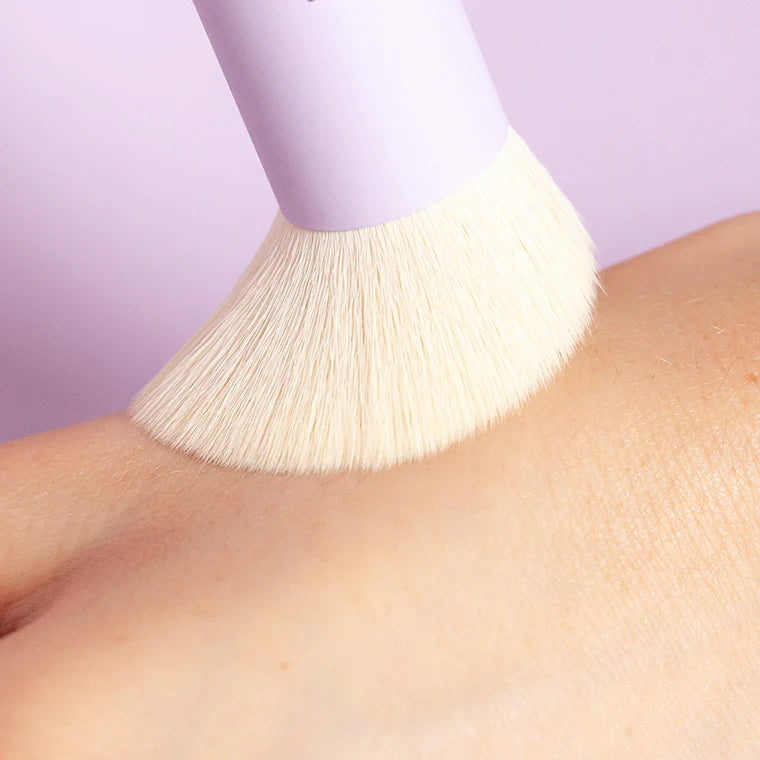 PURE U. Cosmetics meigipintsel kreemjate toodete hajutamiseks