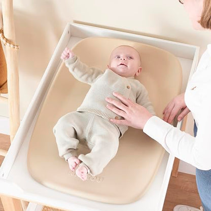 Nattou Premium Soft vahust mähkimisalus 50 × 70 cm, veekindel ja ergonoomiline, beež