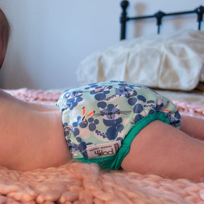Close korduvkasutatavate bambusest mähkmete mähkmekate V2, takjakinnitusega