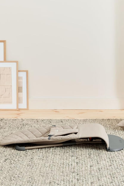 BabyBjörn Bliss lamamistool, Woven kangas, Sand Grey