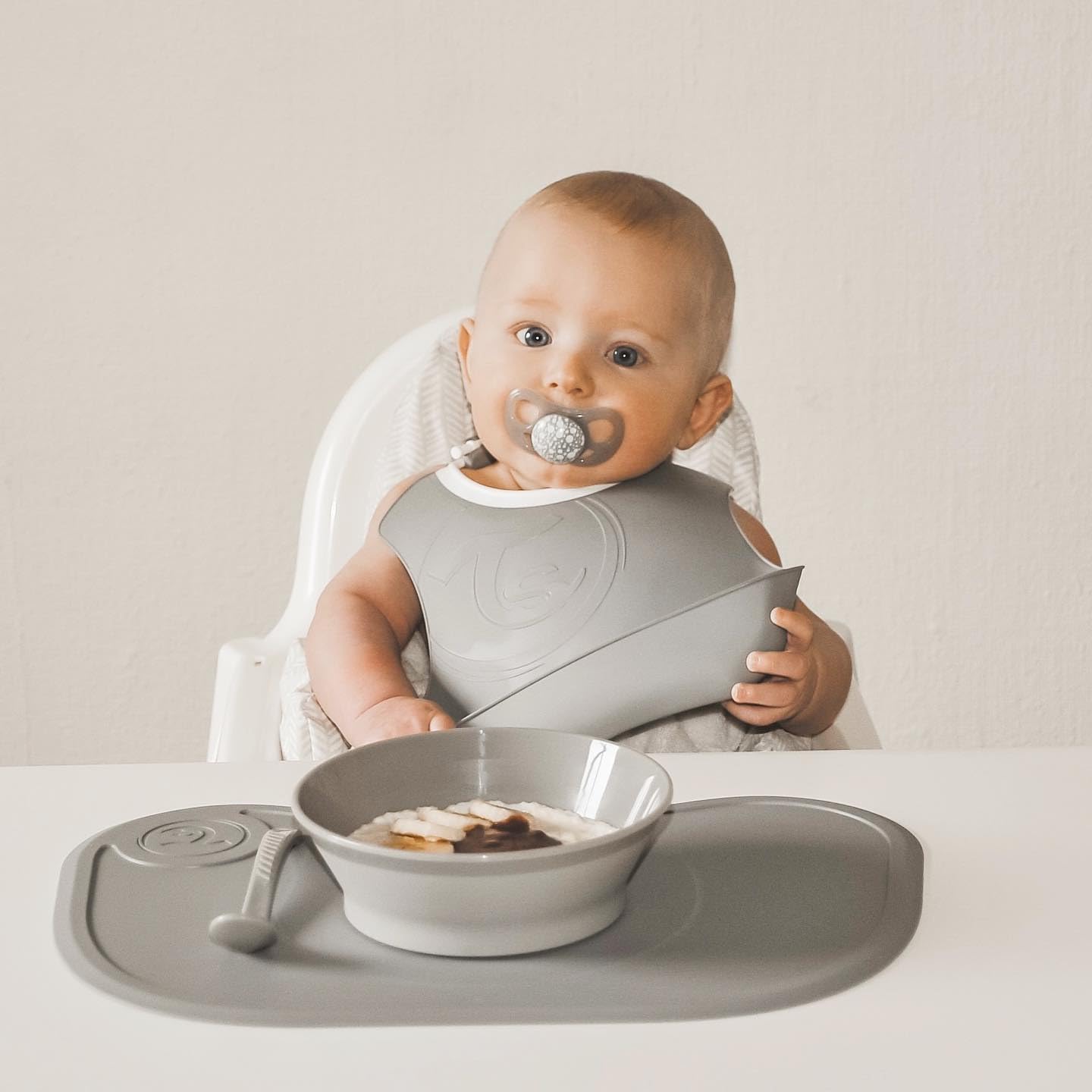 Twistshake Click Mat mati, taldriku ja kausi komplekt beebile, roosa