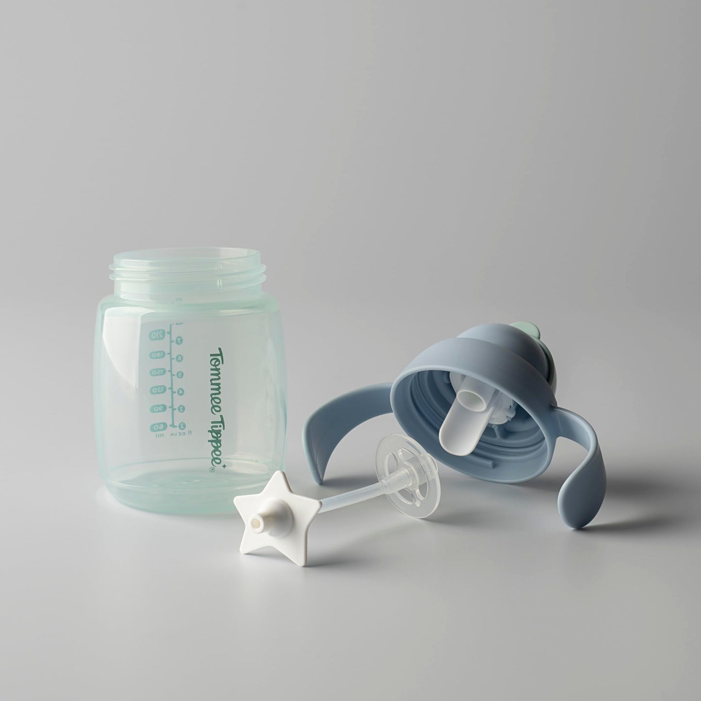 Tommee Tippee joogitopsid kõrrega, 240 ml, 2 tk (sinine/oranž)