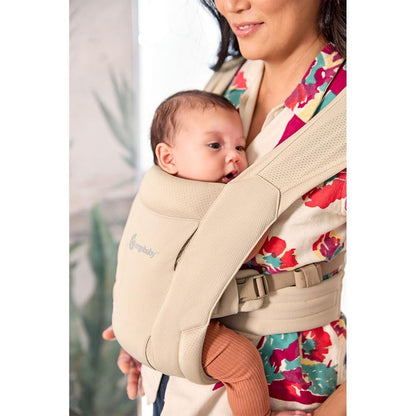 Ergobaby Embrace Soft Air Mesh kandekott vastsündinule, Cream
