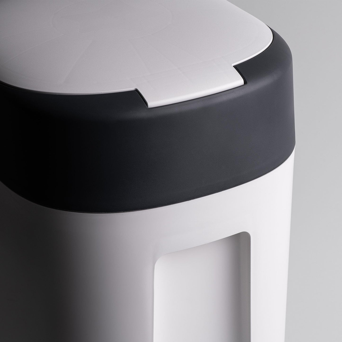 Tommee Tippee Twist & Click Advanced mähkmekonteiner + 6 täitekassetti, valge