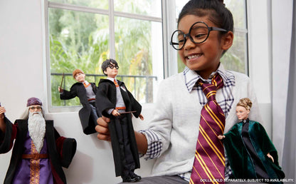 Harry Potteri nukk, Gryffindori koolivormis (Mattel)