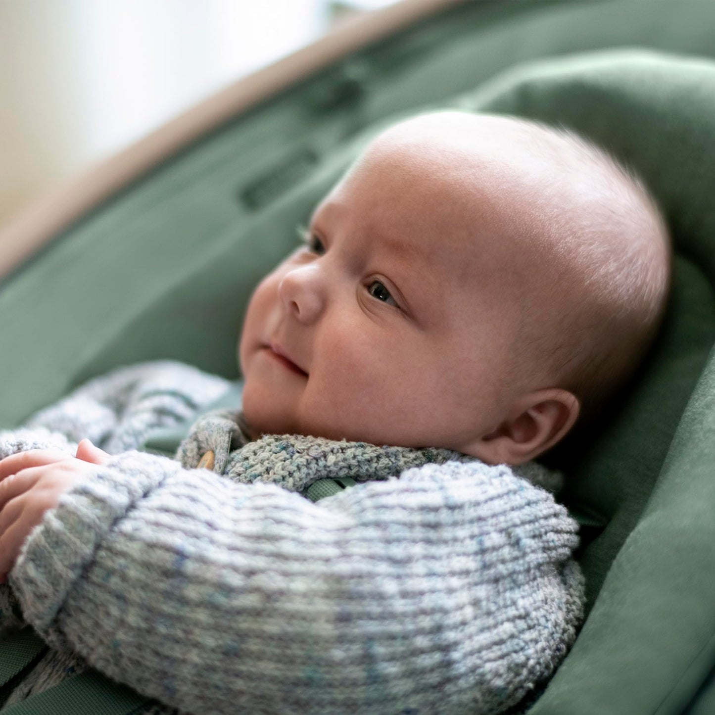 Maxi-Cosi Cassia elektriline beebikiik, 0–6 kuud, 9 kg, 360° pöörlev iste, Essential Graphite