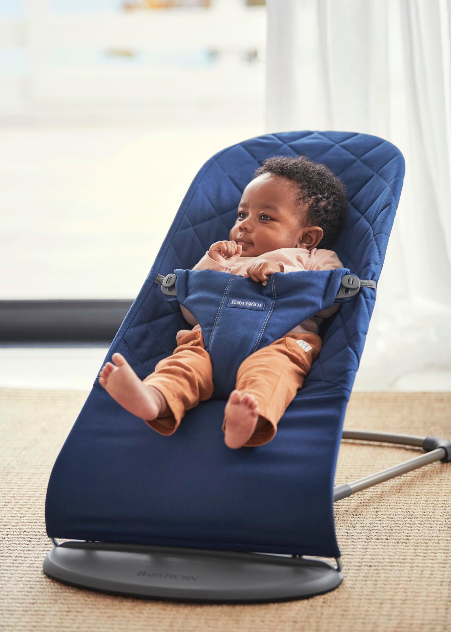 BabyBjörn Bliss beebi lamamistool/bouncer, tumesinine