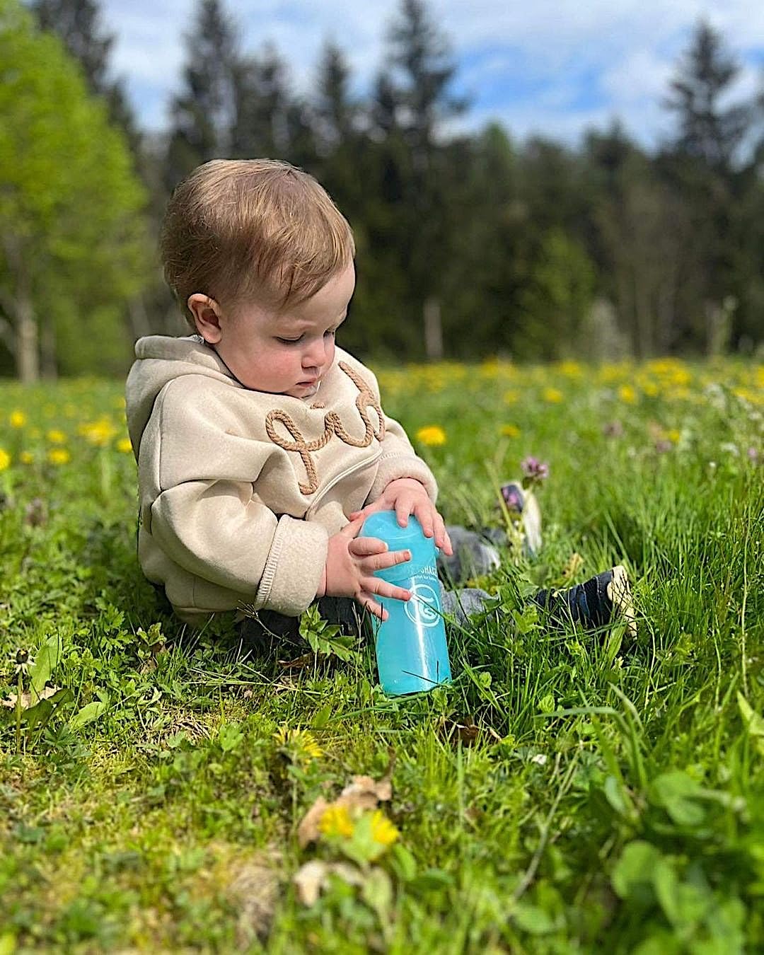 Twistshake Kid Cup lekkekindel joogipudel puuviljasegajaga 360 ml – roosa