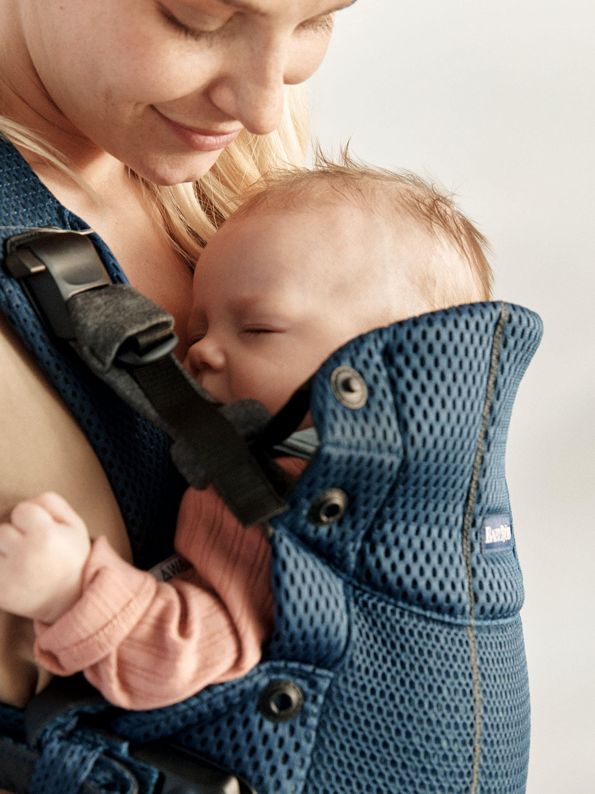 BabyBjörn kantoreppu Harmony 3D-verkkokangas, tummansininen