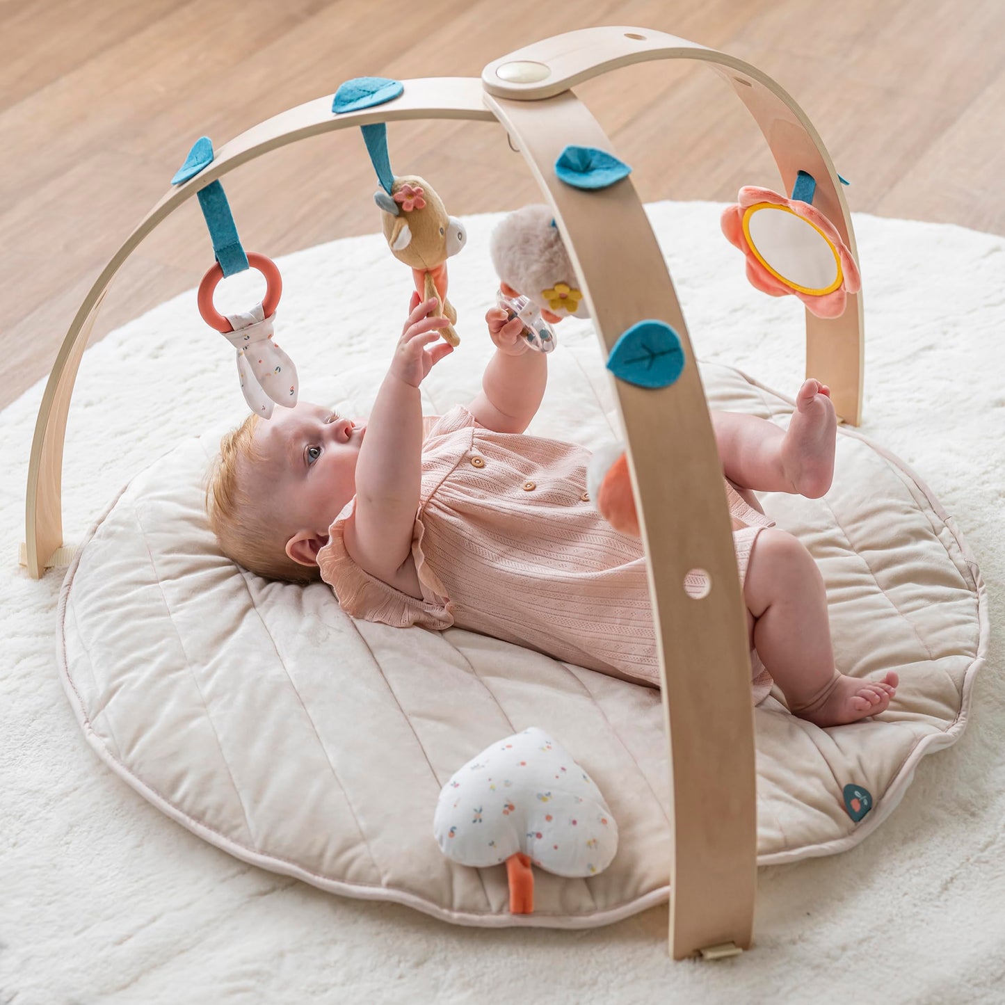Nattou mängumatt puidust mängukaarega Mila, Zoe & Lana, 80 cm, beež
