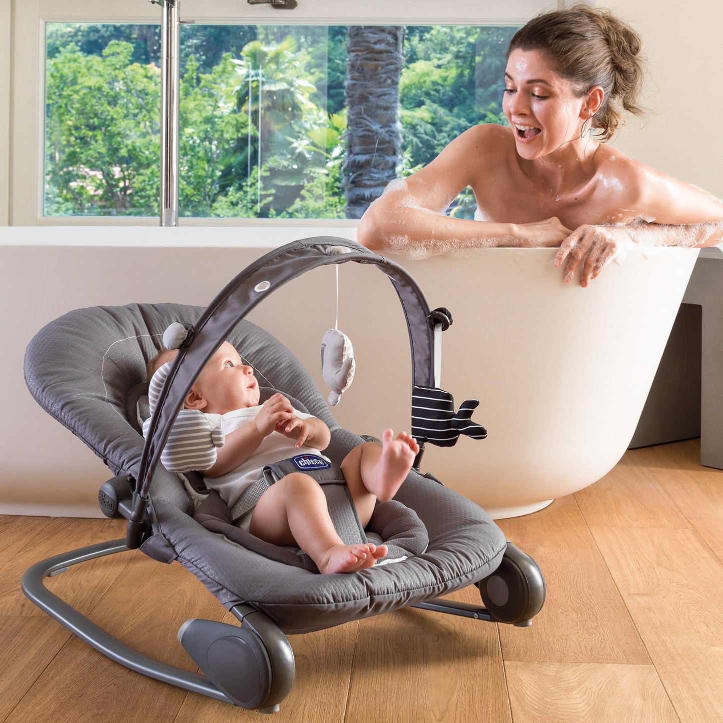 Chicco Hooplà beebikiik, beige, 0 kuud kuni 18 kg, mänguriba ja 4 asendit