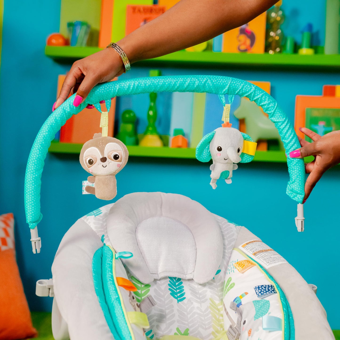 Bright Starts Comfy Baby Bouncer lamamistool vibratsiooni ja muusikaga, Jungle Vines
