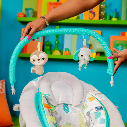 Bright Starts Comfy Baby Bouncer lamamistool vibratsiooni ja muusikaga, Jungle Vines