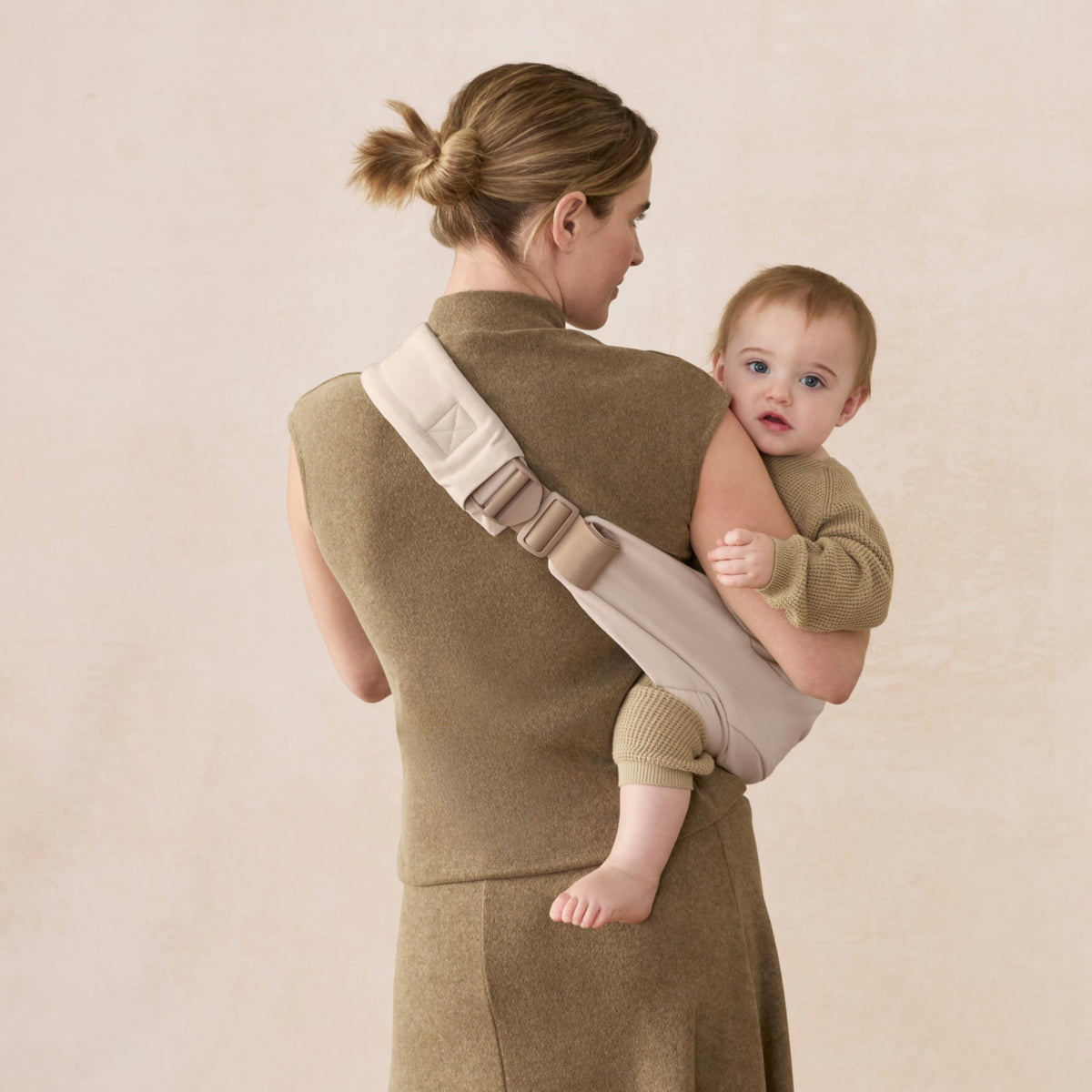 Ergobaby Upsie Sling -lantiokantoreppu, Natural Beige, 6–48 kk