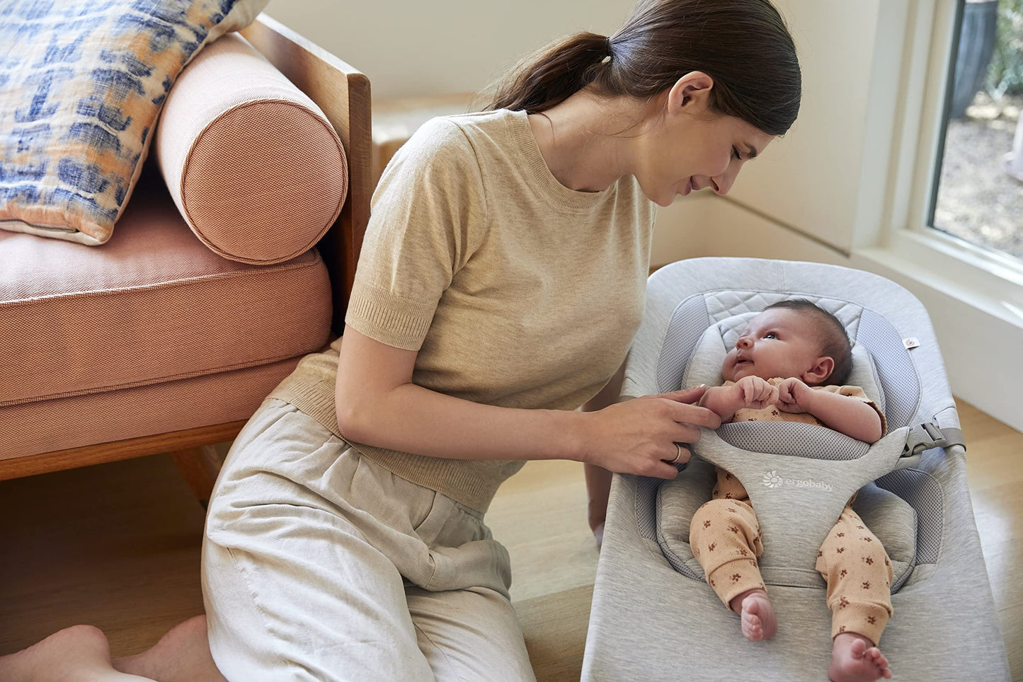 Ergobaby Evolve 3-in-1 lamamistool / bouncer 2,5–13,2 kg – Light Grey