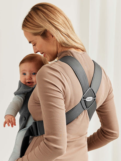 BabyBjörn Baby Carrier Mini kandekott, 3D-jersey, tumehall