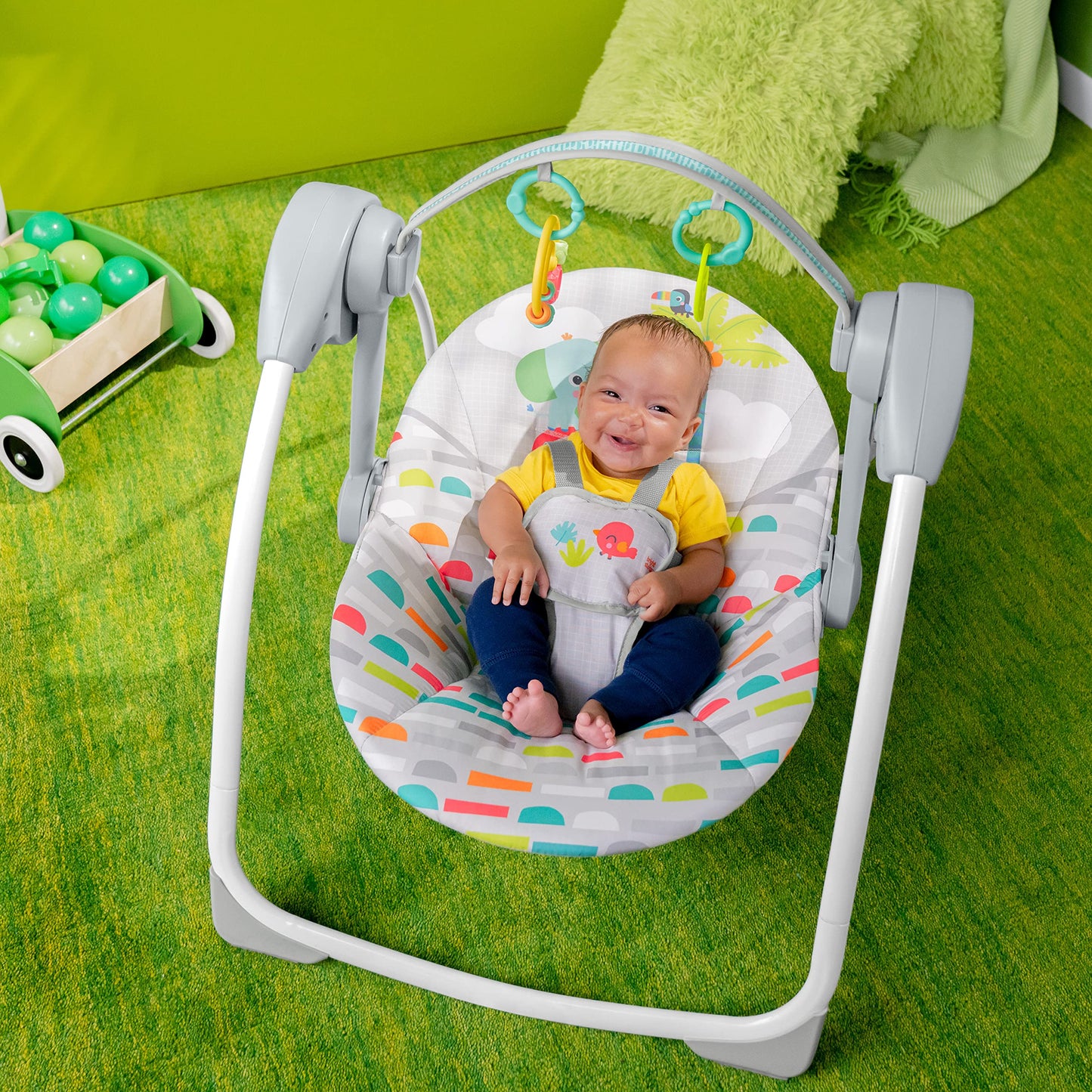Bright Starts Playful Paradise kaasaskantav beebikiik muusika ja 6 kiirusega
