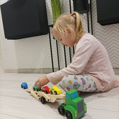 Puidust autoveok haagise ja 4 autoga, kokkupandav kahekorruseline